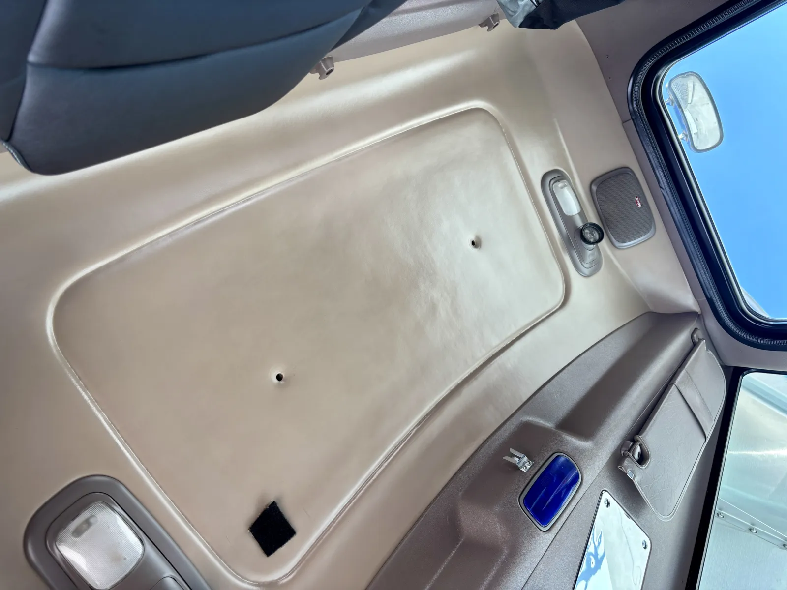 2006 Peterbilt - image 20