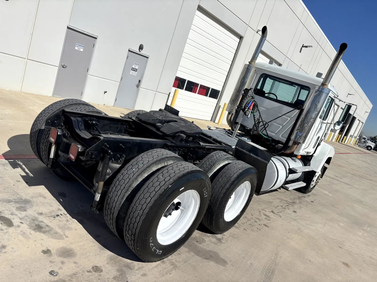 2003 Mack - image 11