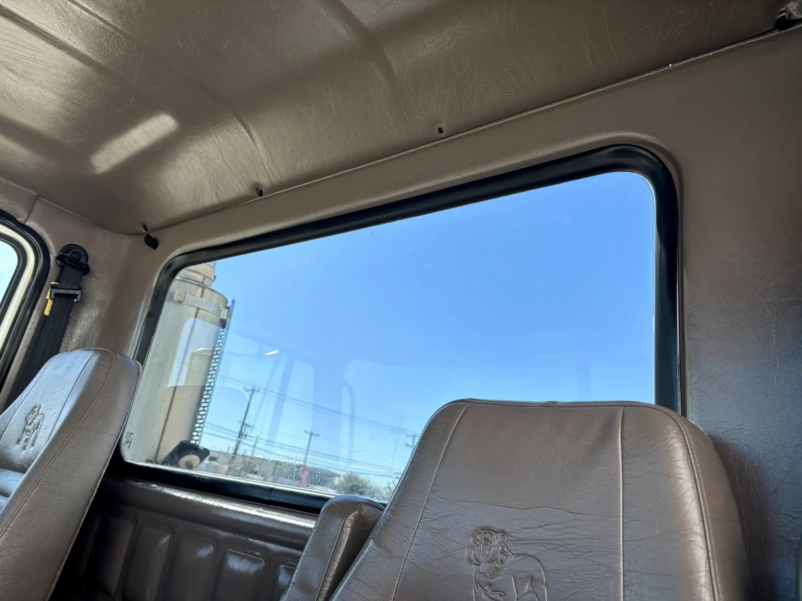 2003 Mack - image 19