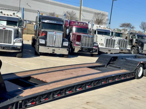 More photos of 2013 LANDOLL RGN at Forge Truck Centers - Texas, TX