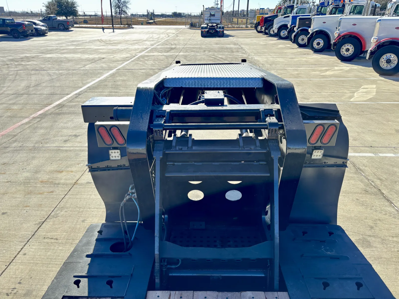 2013 Landoll - image 9