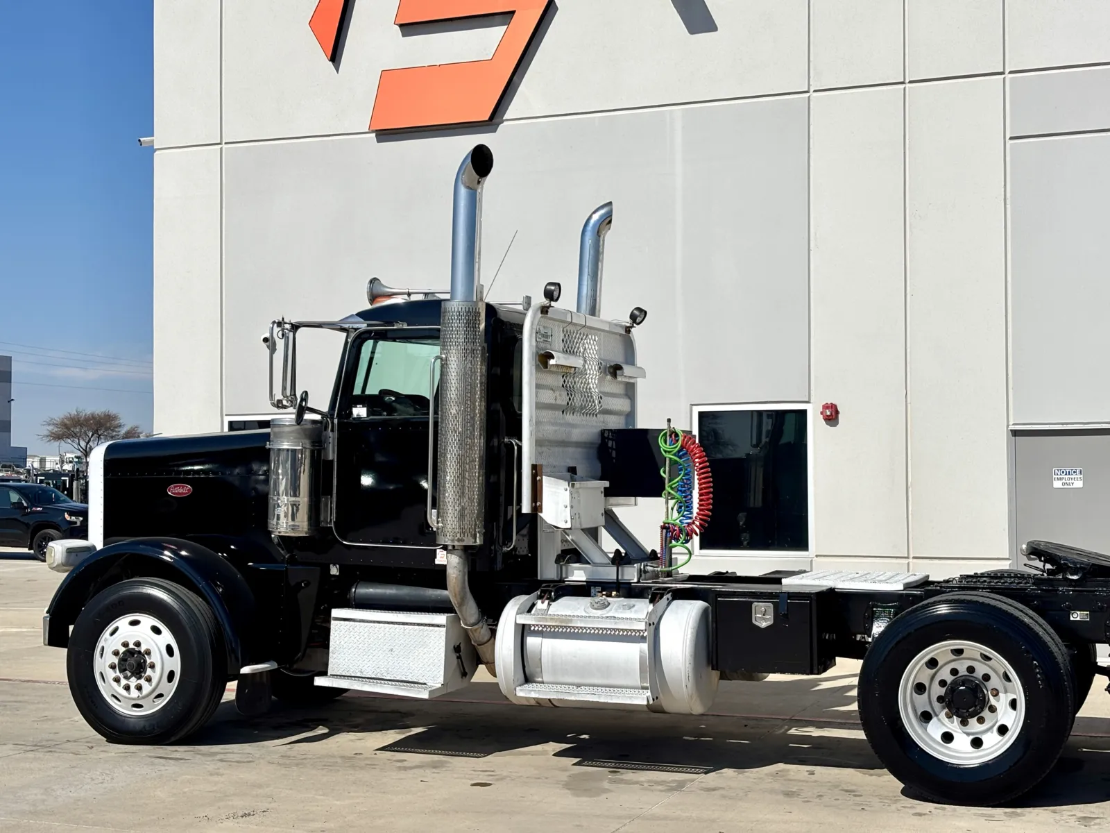 2009 Peterbilt - image 8