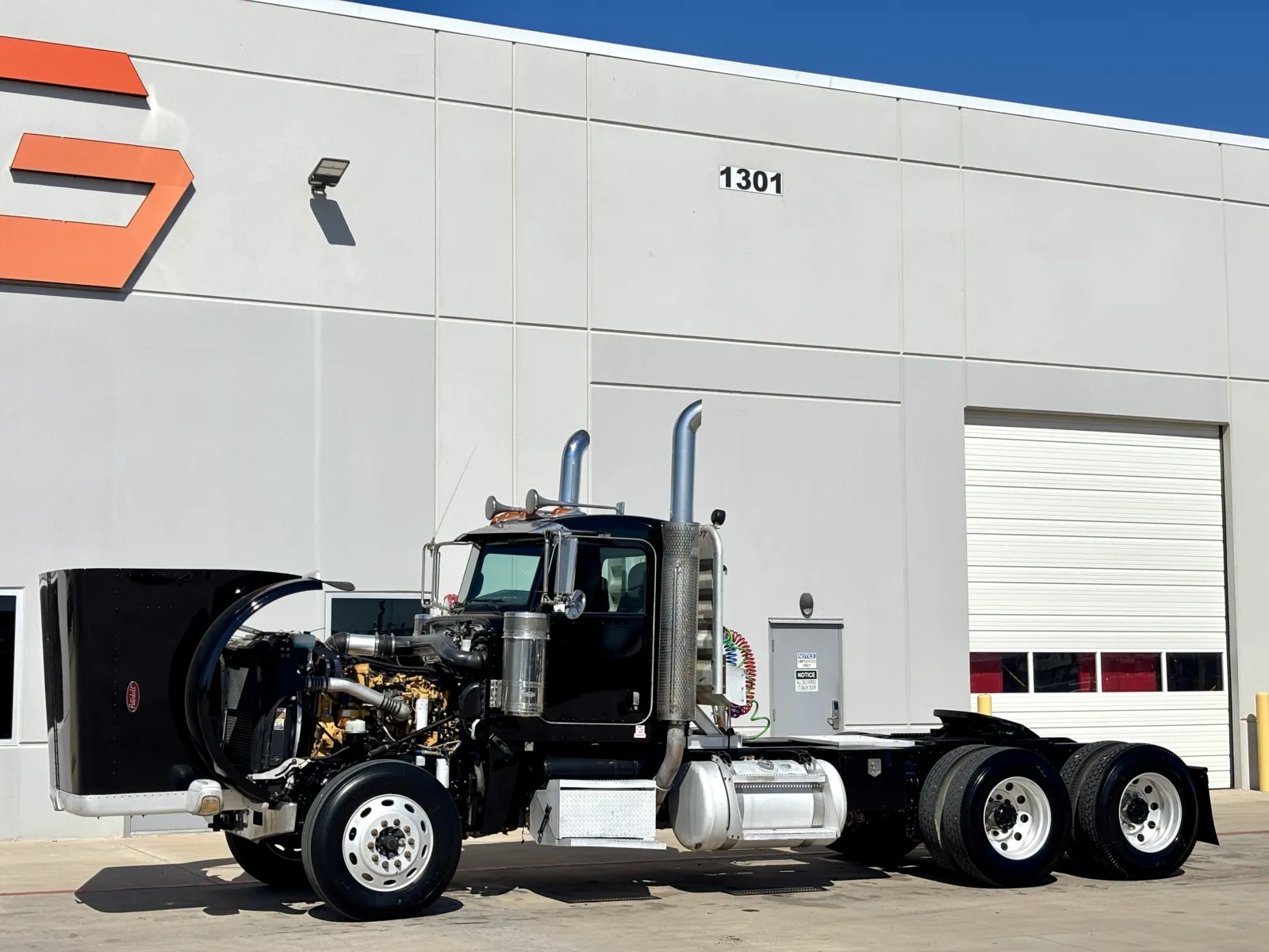 2009 Peterbilt - image 10