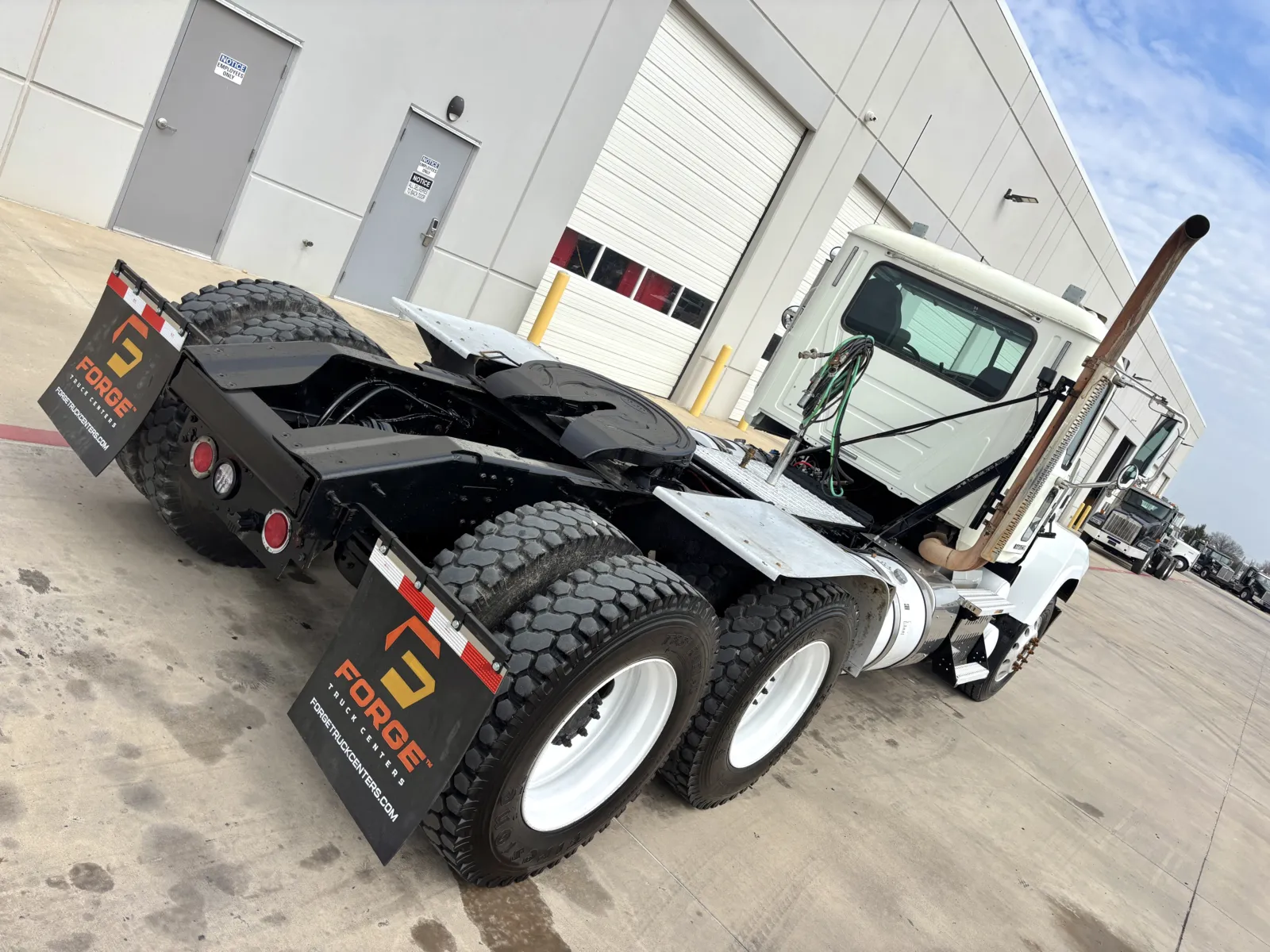 2016 Mack - image 11