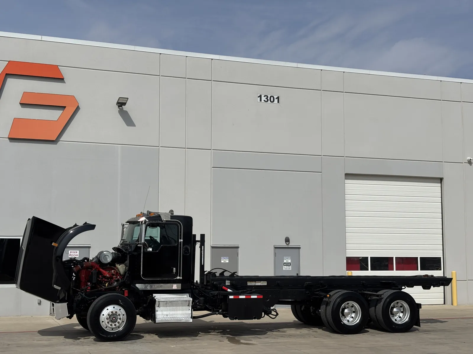 2005 Kenworth T800 - image 10