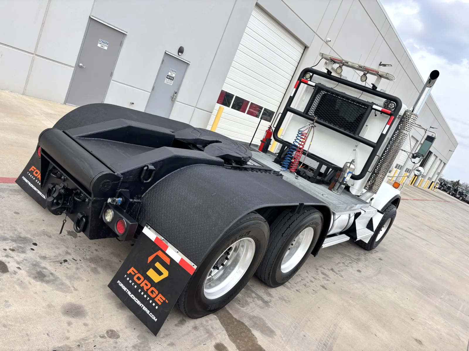 2015 Kenworth T800 - image 11