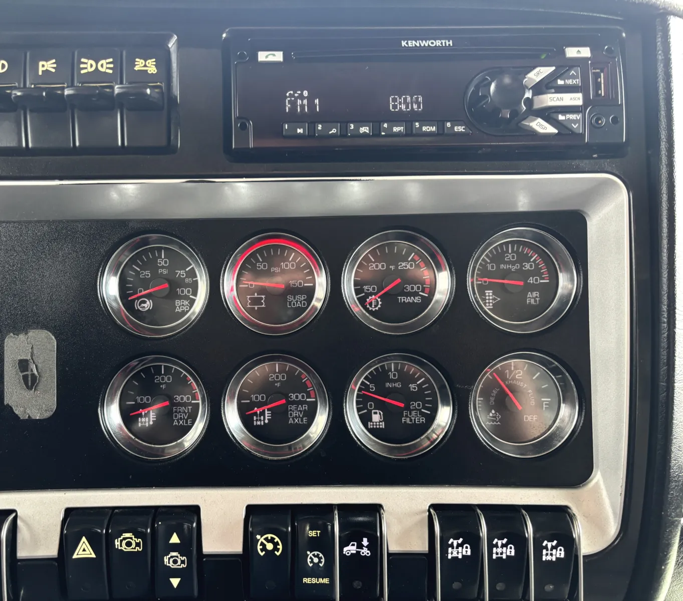 2015 Kenworth T800 - image 18