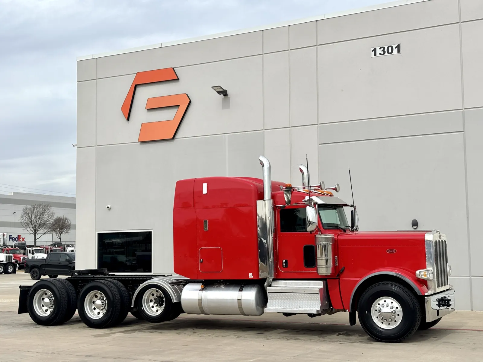 2024 Peterbilt 389 - image 1