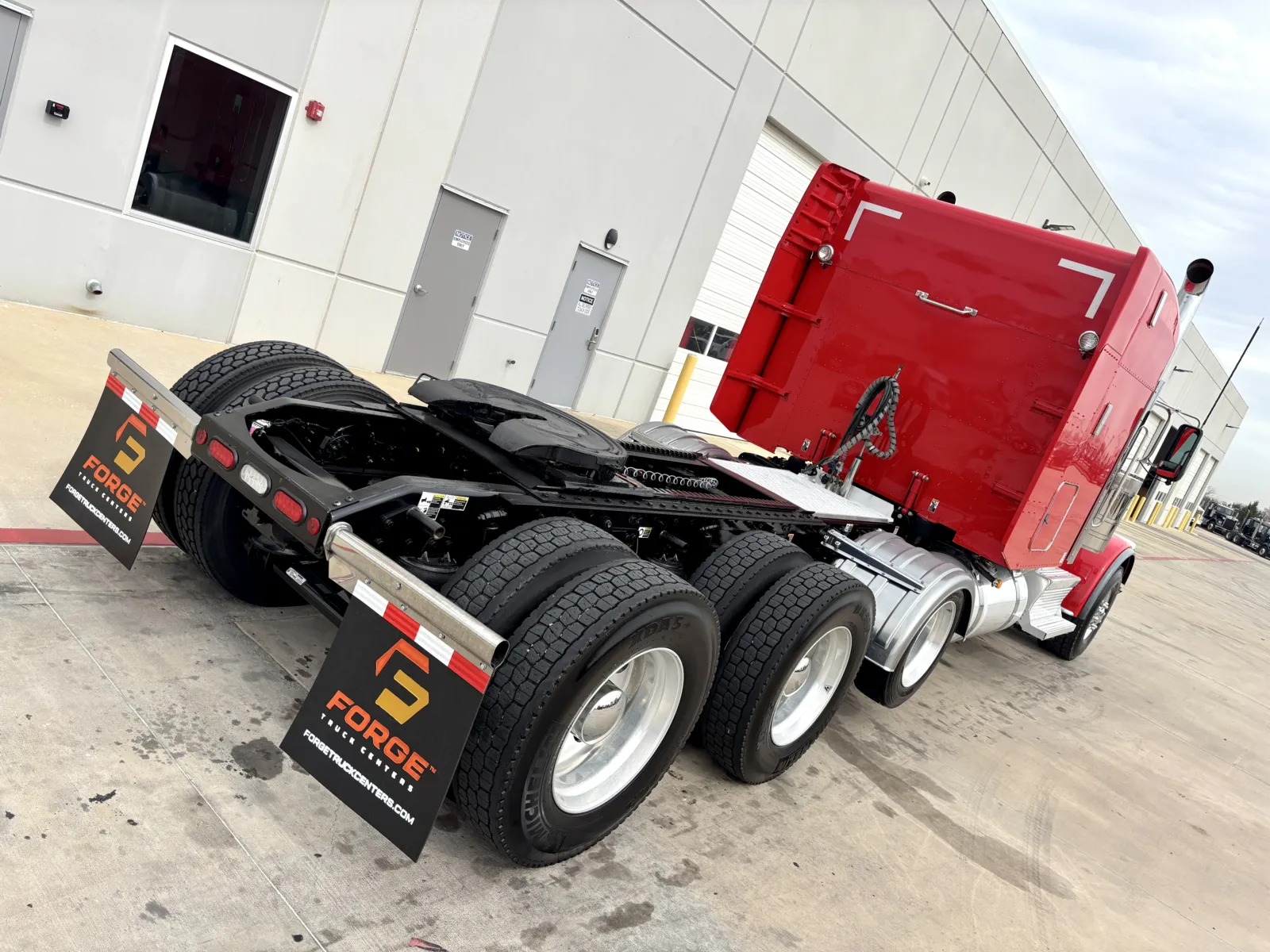 2024 Peterbilt 389 - image 11