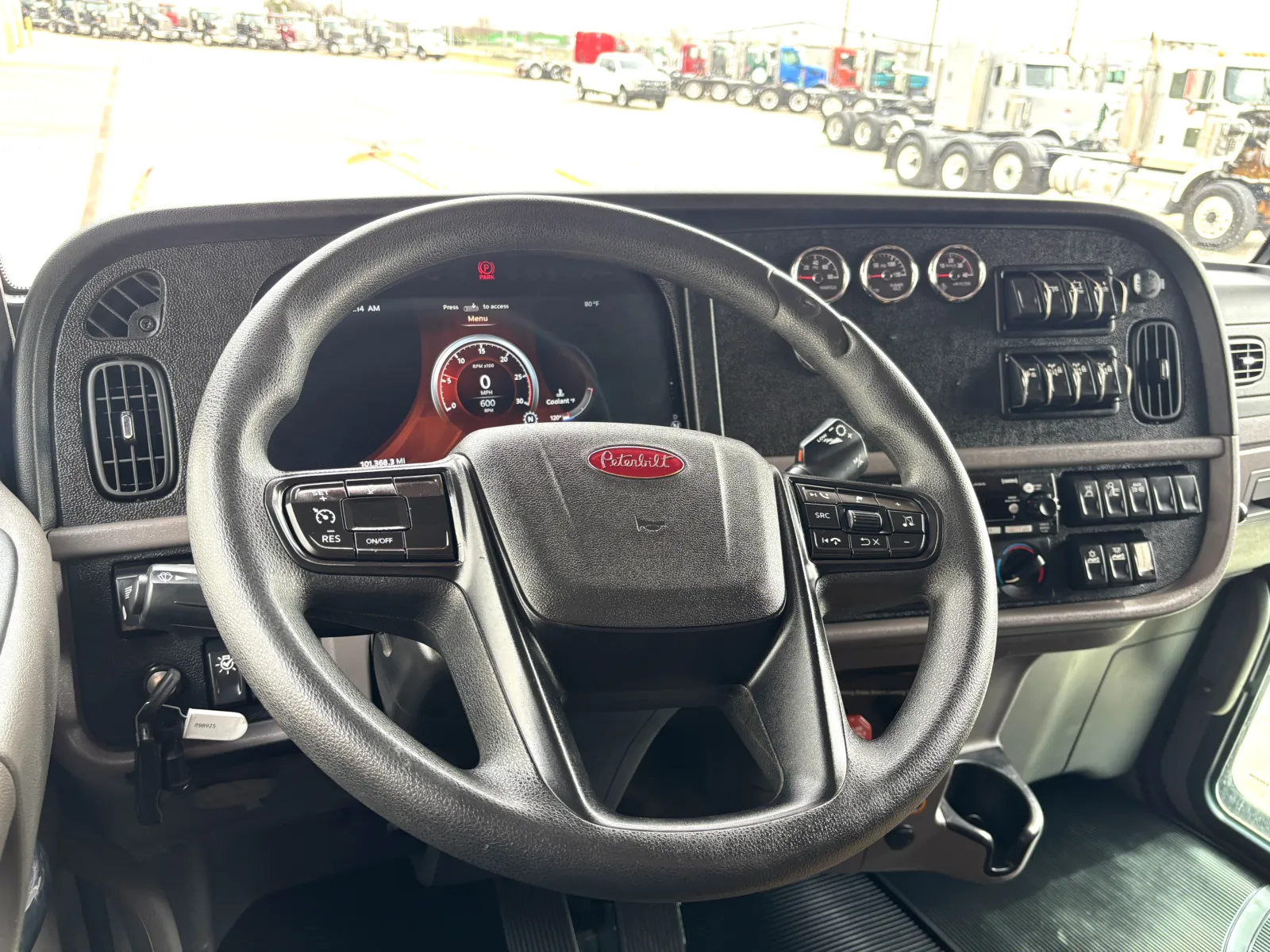 2024 Peterbilt 389 - image 16