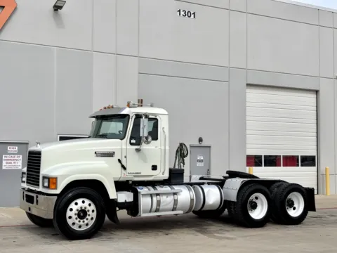 Photos of 2016 MACK CHU613 for sale in Hutchins, TX at Forge Truck Centers - Texas