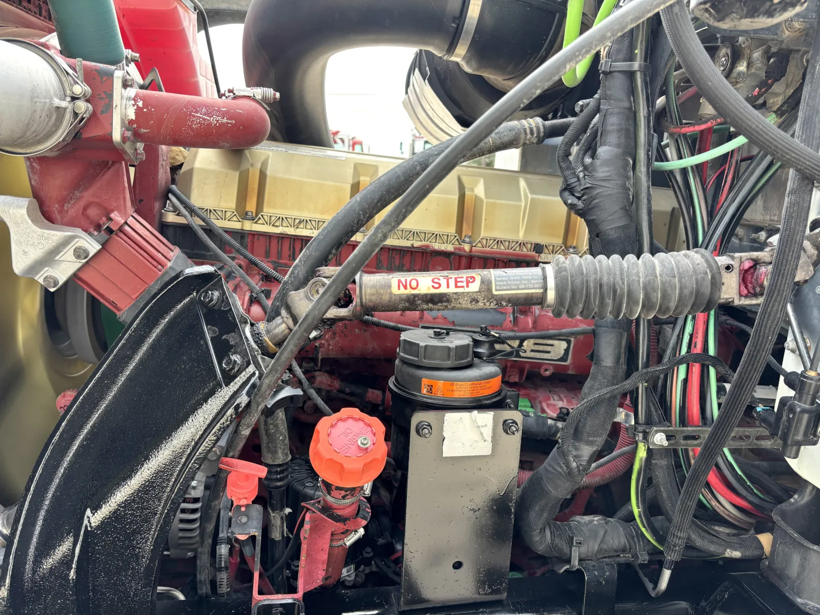 2016 Mack - image 13