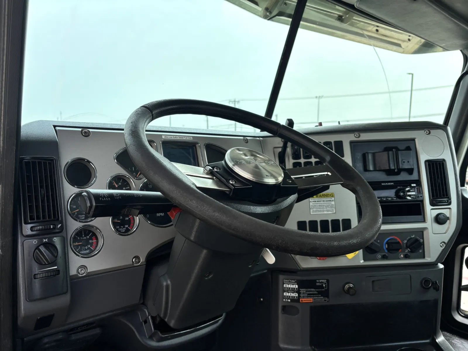 2016 Mack - image 15