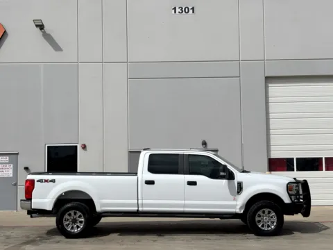 Another view of 2022 FORD F250 for sale in Hutchins, TX at Forge Truck Centers - Texas