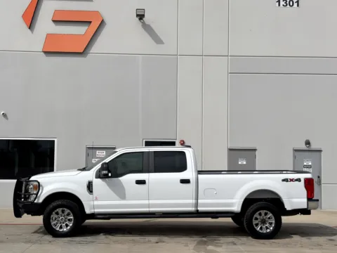 More photos of 2022 FORD F250 at Forge Truck Centers - Texas, TX