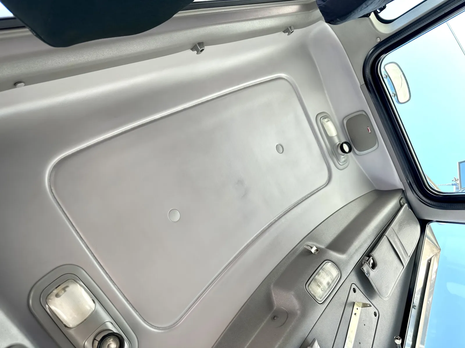 2009 Peterbilt - image 21