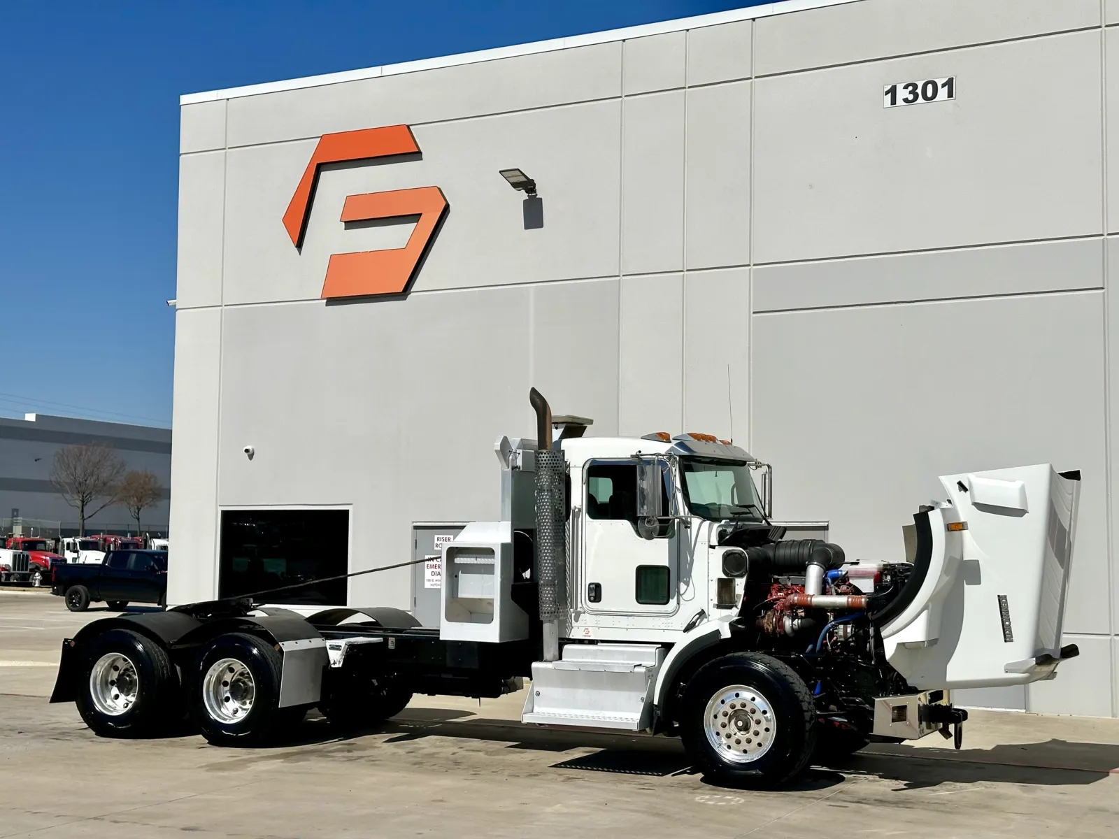 2012 Kenworth T800 - image 9