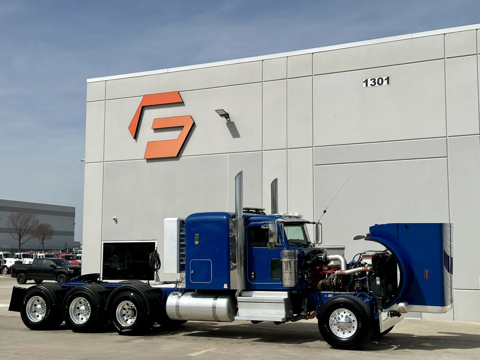 2019 Peterbilt 389 - image 9