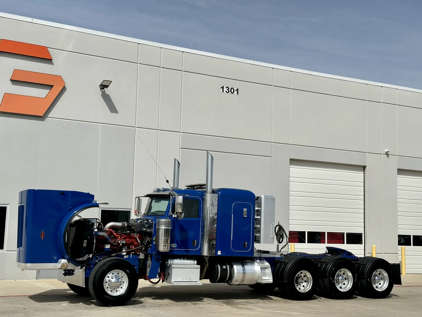 2019 Peterbilt 389 - image 10