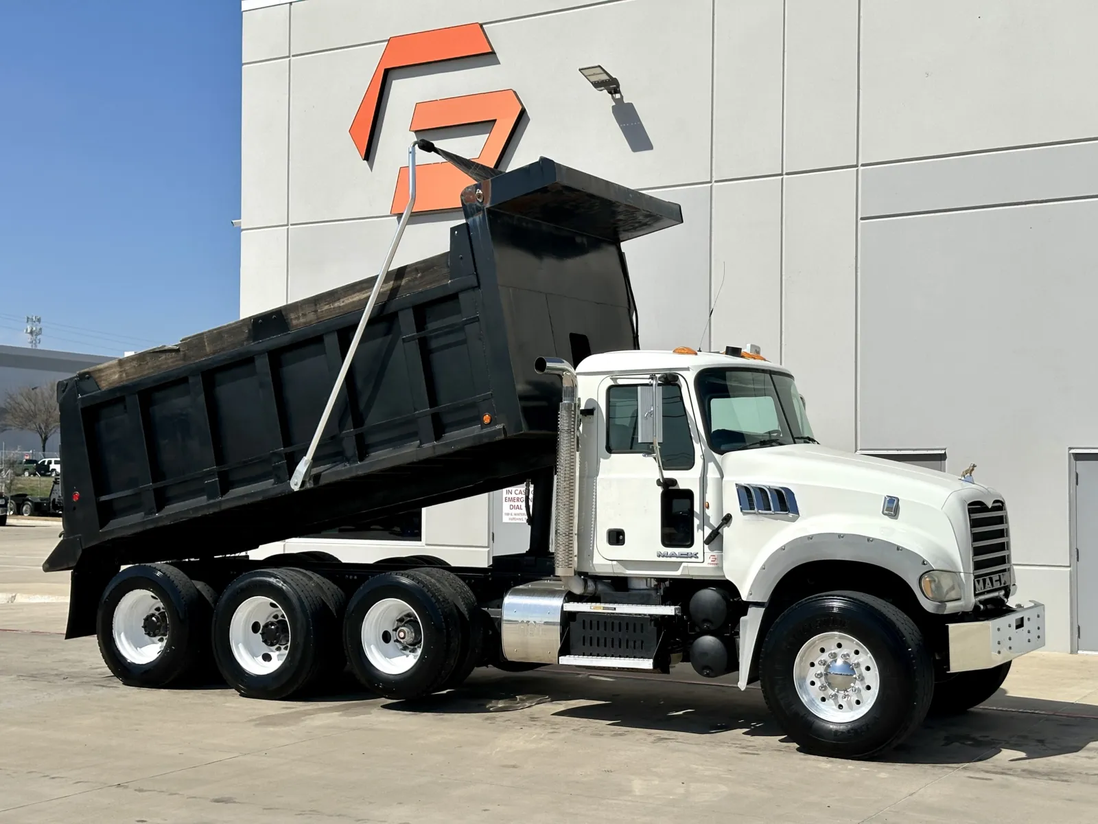 2013 MACK GU713 for sale in Hutchins, TX