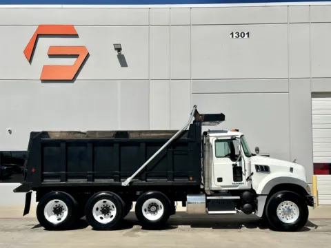 More photos of 2013 MACK GU713 at Forge Truck Centers - Texas, TX