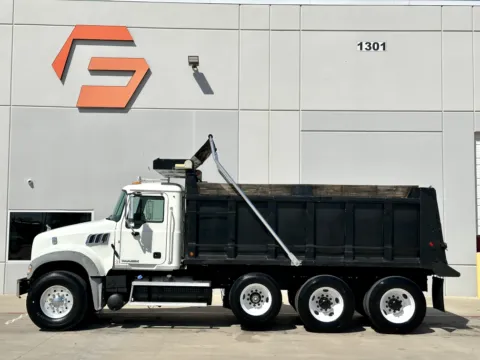 More photos of 2013 MACK GU713 at Forge Truck Centers - Texas, TX