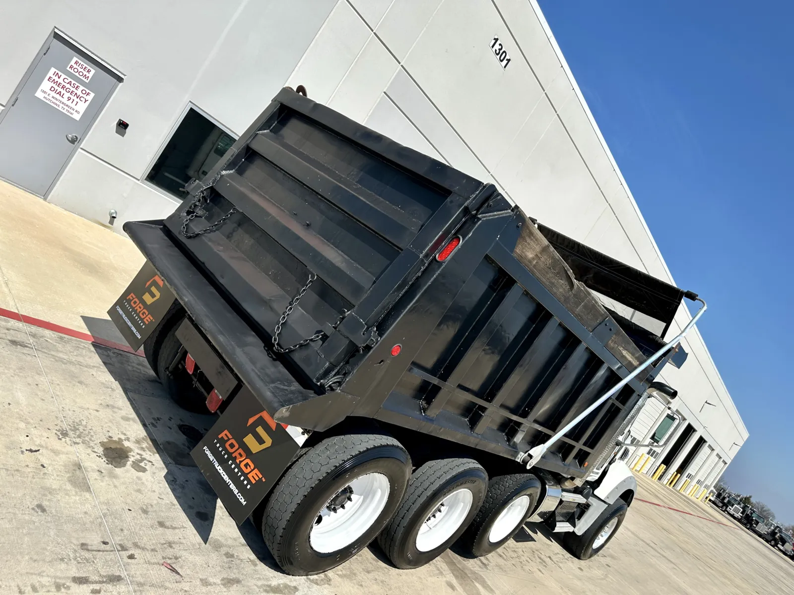 2013 Mack - image 12