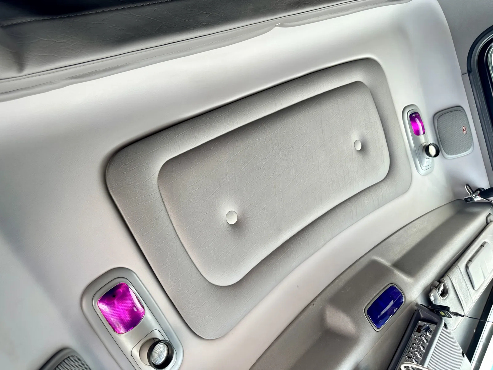 2016 Peterbilt 389 - image 21