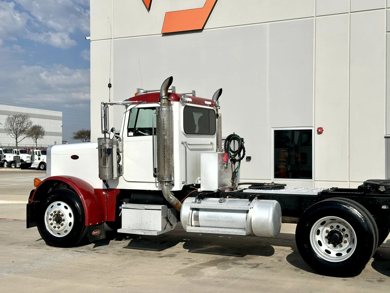 2006 Peterbilt - image 8
