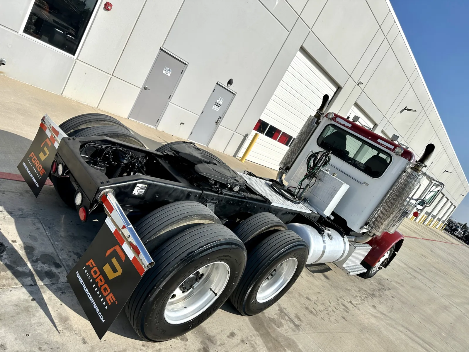 2006 Peterbilt - image 11