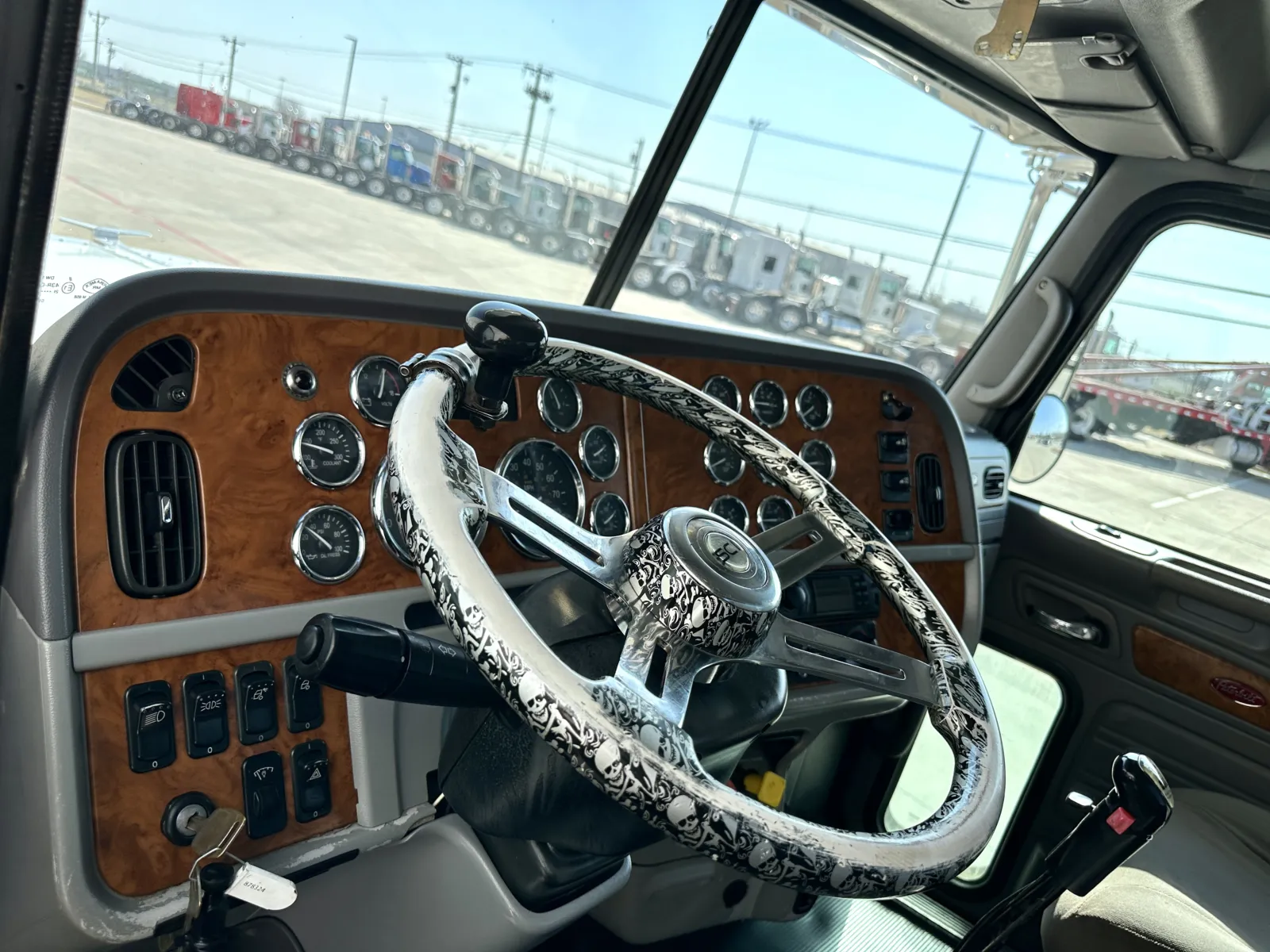 2006 Peterbilt - image 15