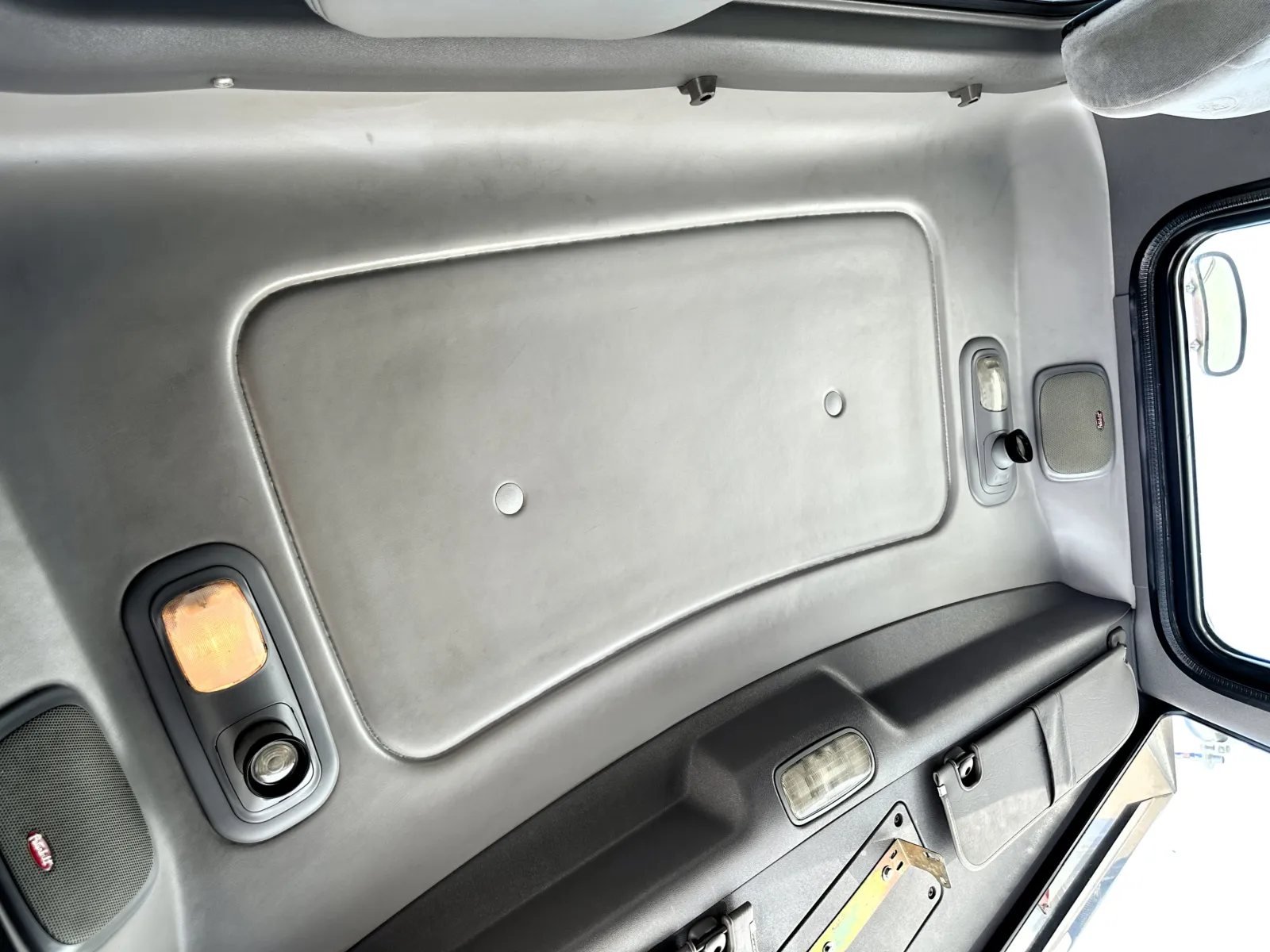 2006 Peterbilt - image 20