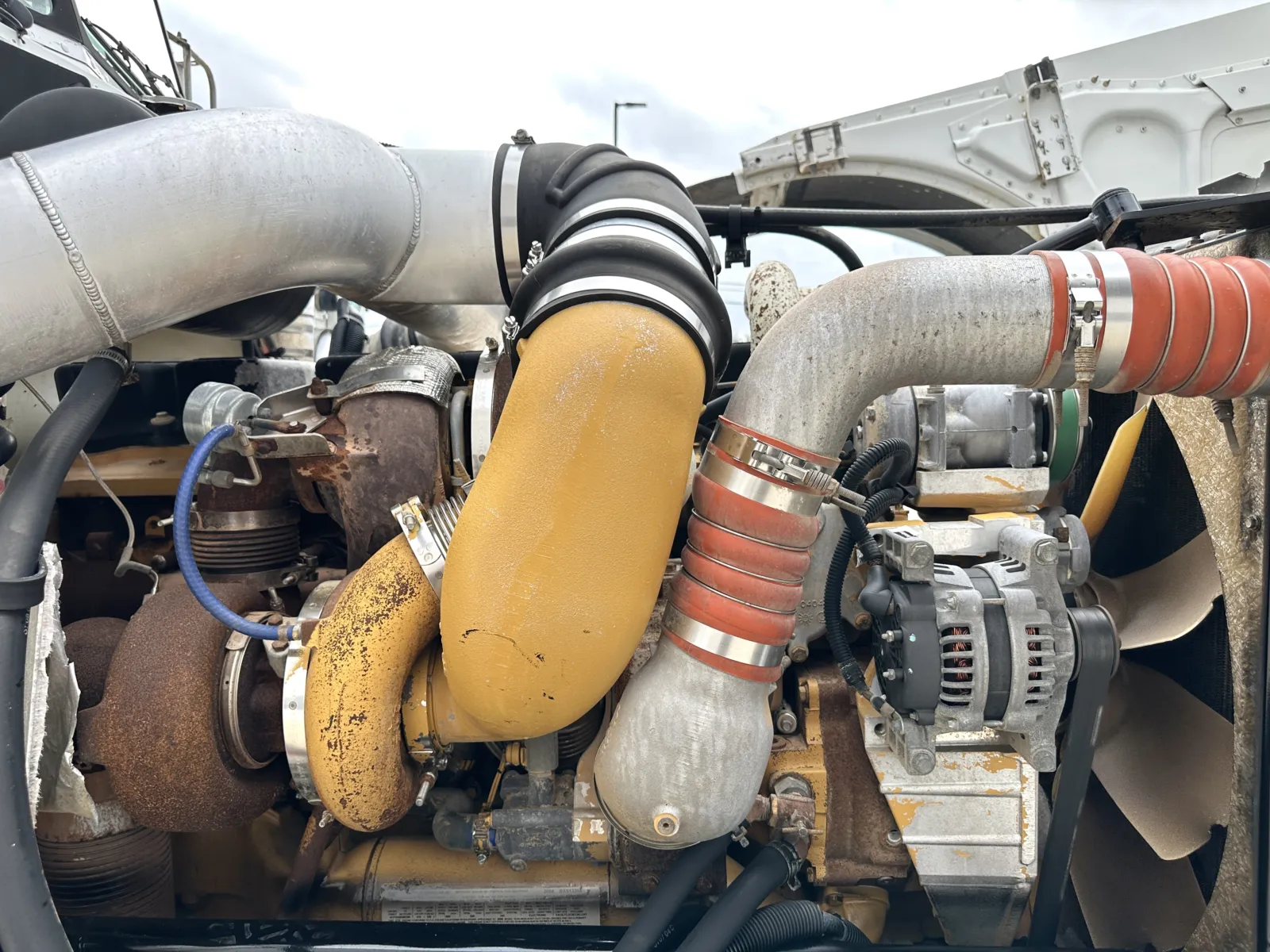 2004 Peterbilt - image 12