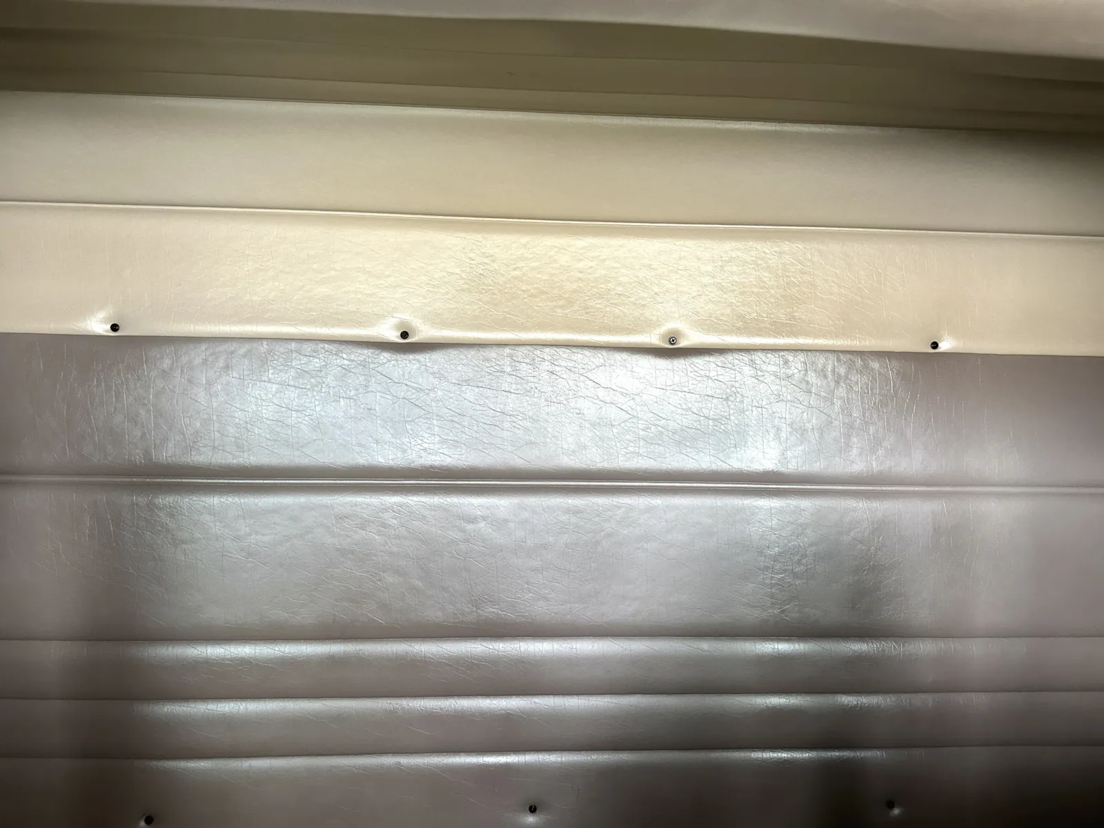 2004 Peterbilt - image 23