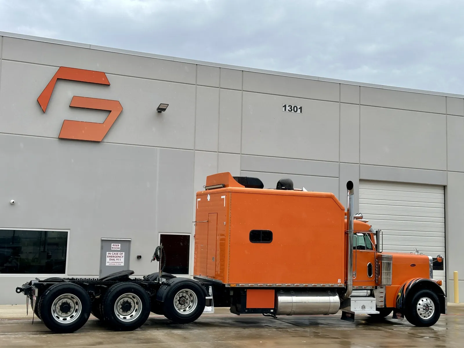 1999 Peterbilt - image 5