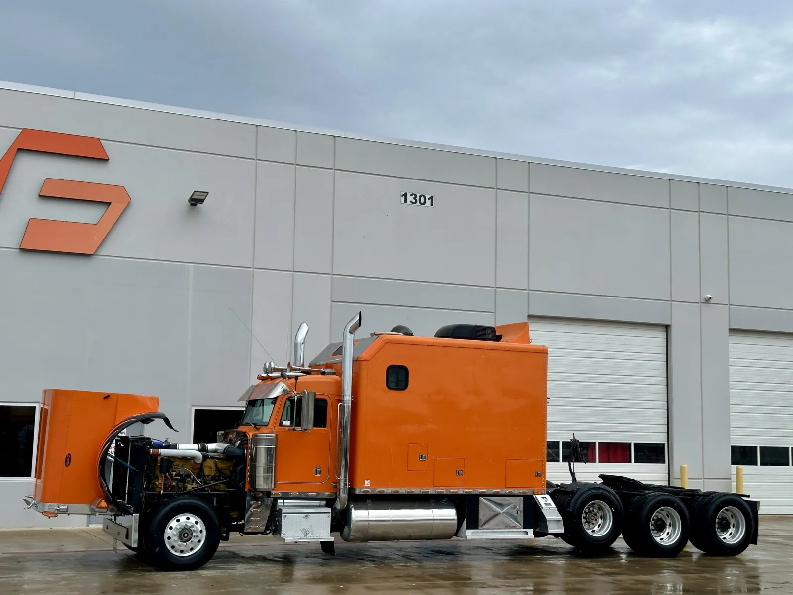 1999 Peterbilt - image 8