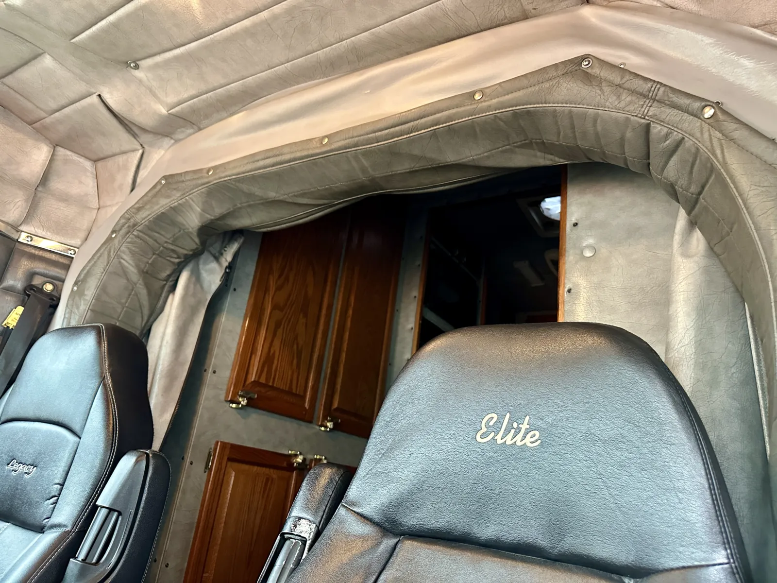 1999 Peterbilt - image 15