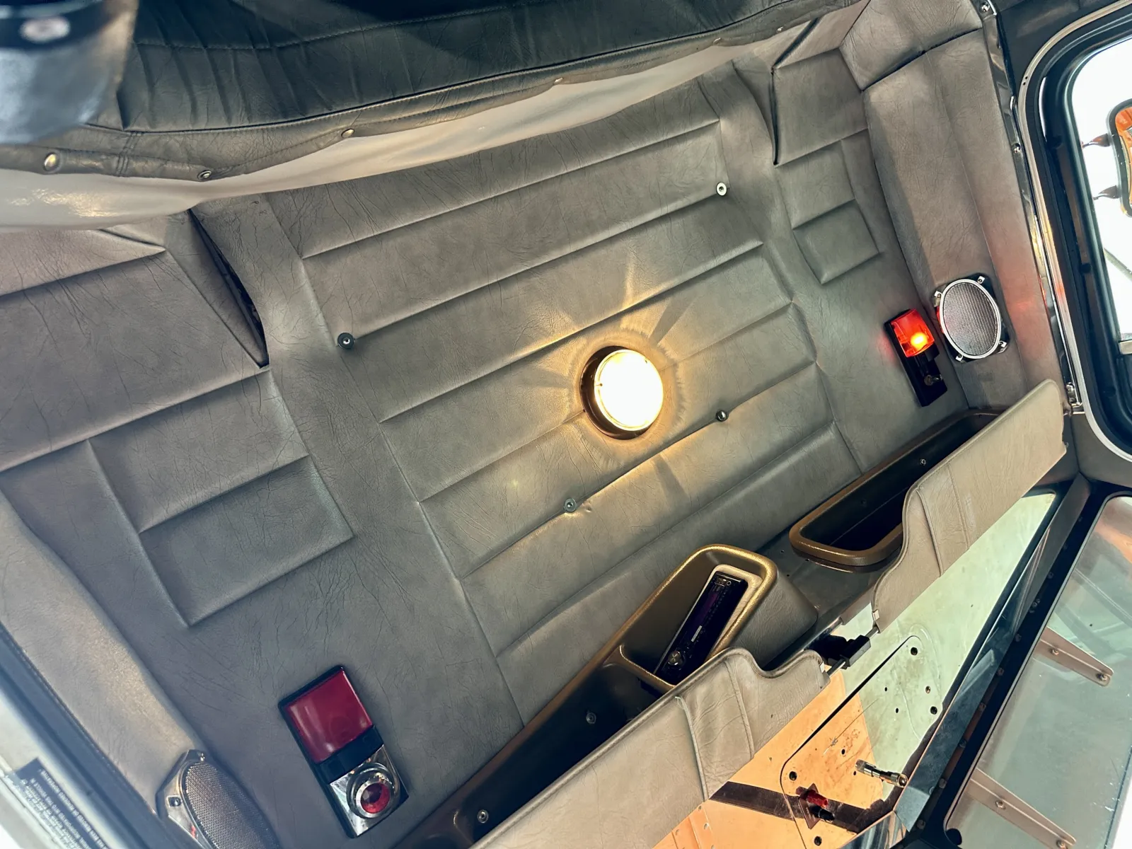 1999 Peterbilt - image 16