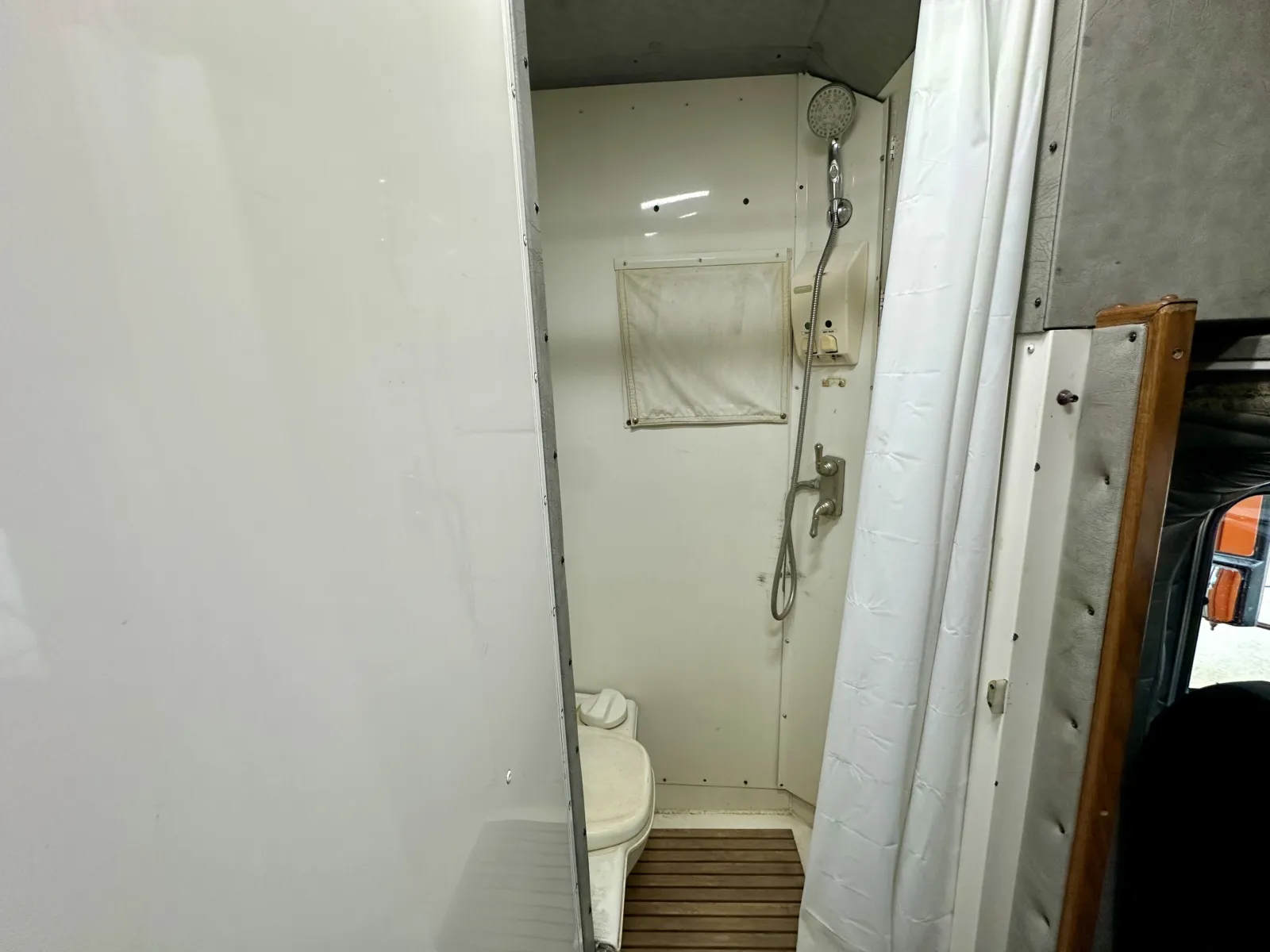 1999 Peterbilt - image 19