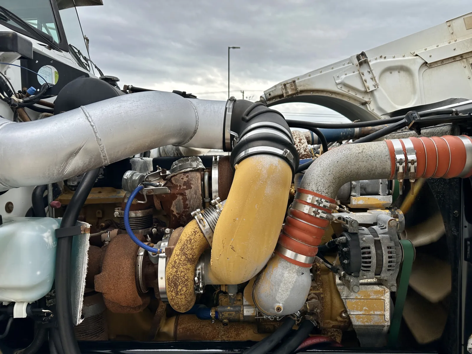 2004 Peterbilt - image 12