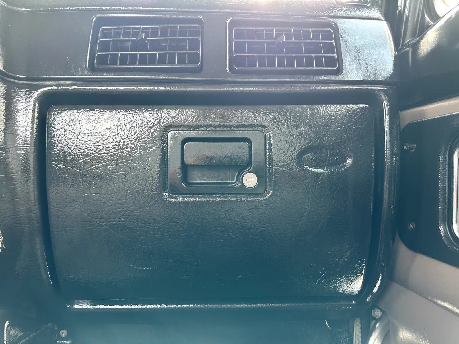 2004 Peterbilt - image 19