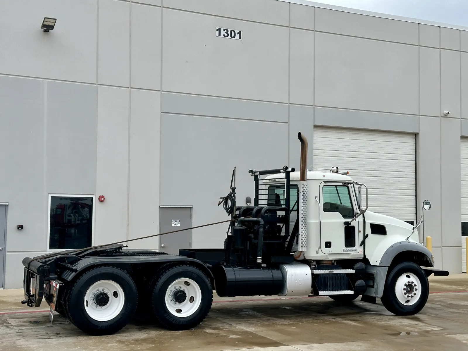 2012 Mack Granite - image 5
