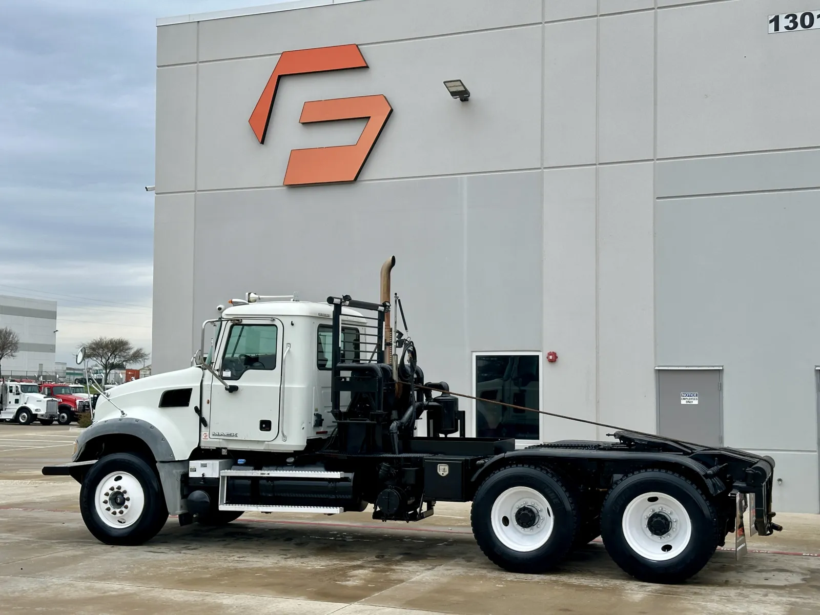 2012 Mack Granite - image 6