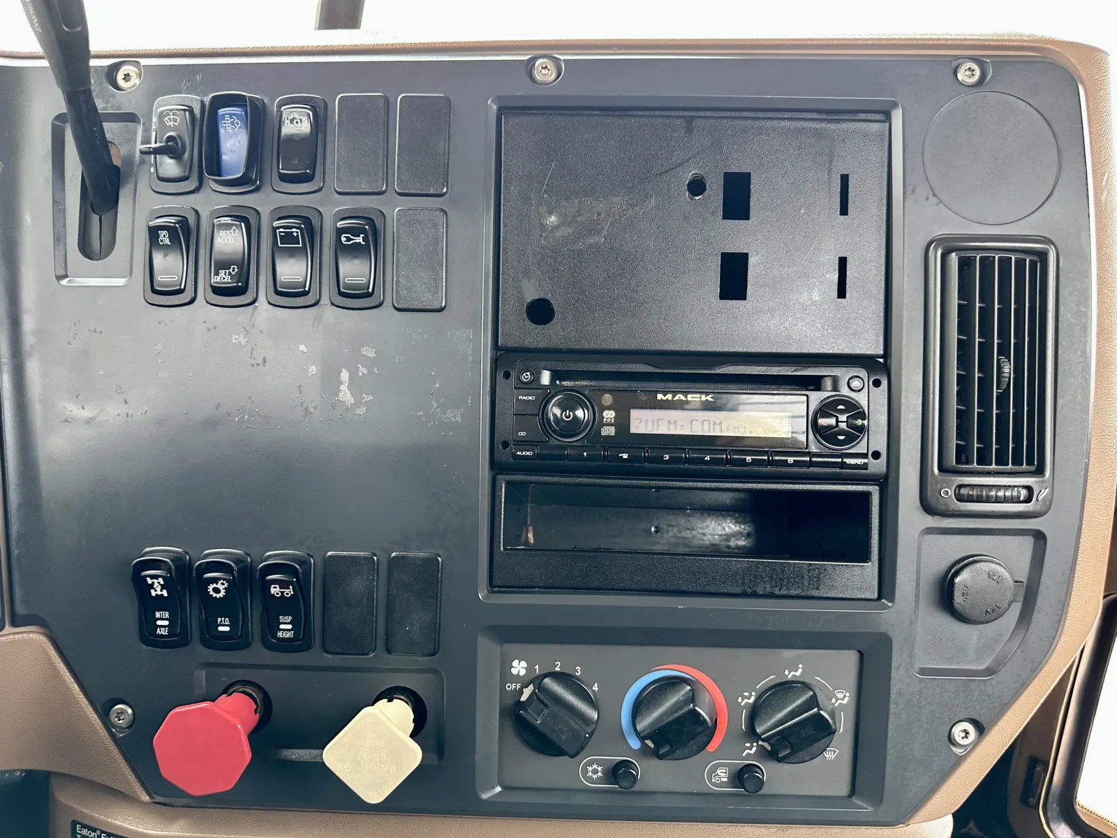 2012 Mack Granite - image 18