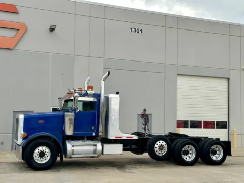 Photos of 2007 PETERBILT 378 for sale in Hutchins, TX at Forge Truck Centers - Texas