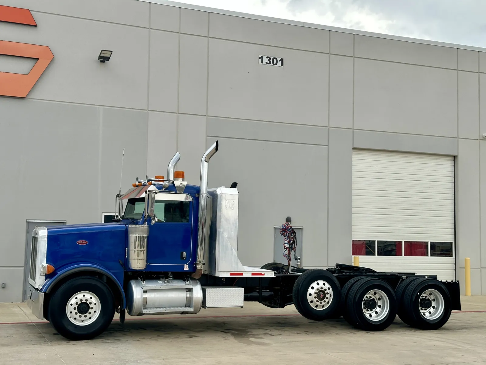 2007 Peterbilt - image 2