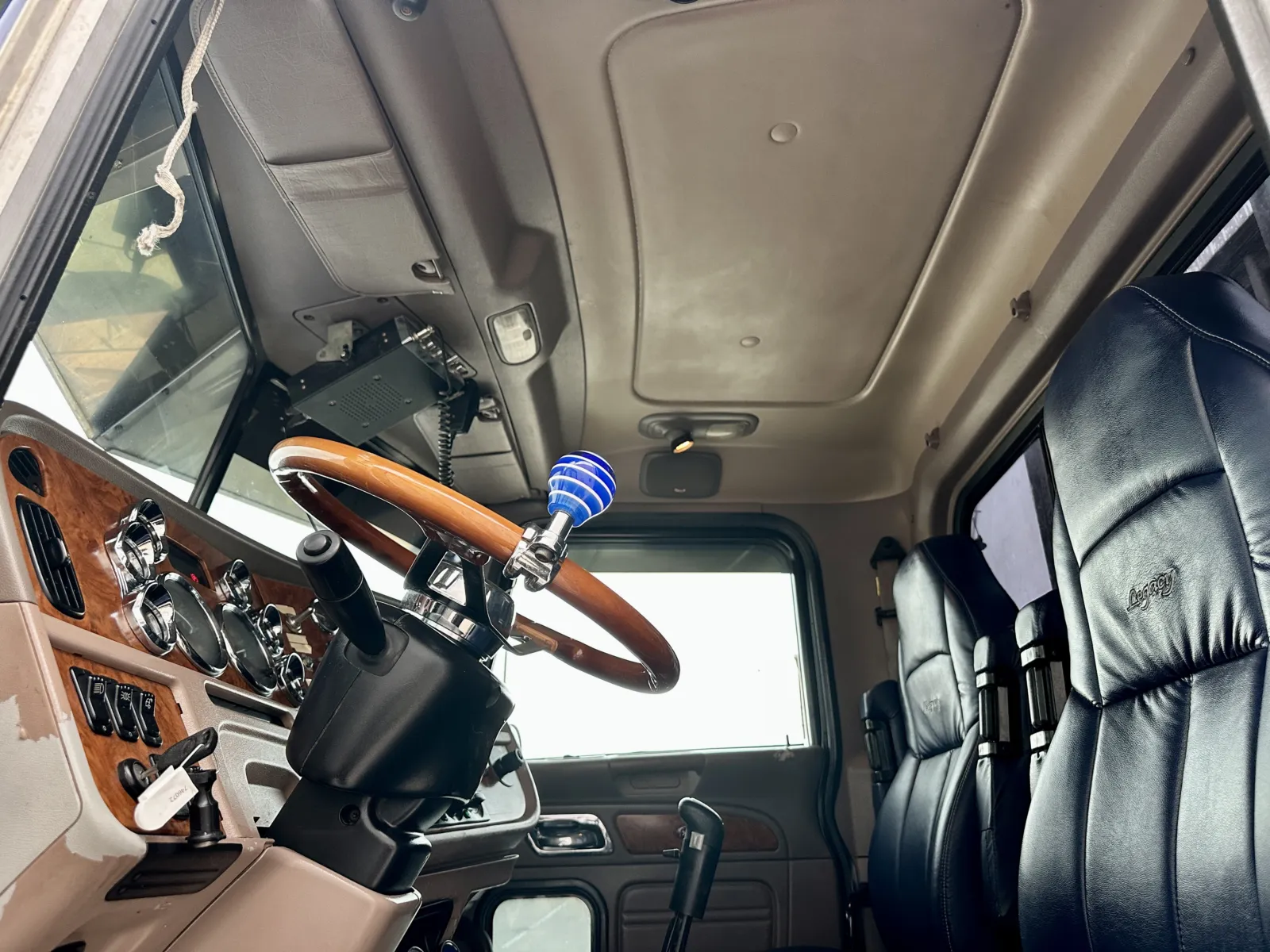 2007 Peterbilt - image 14