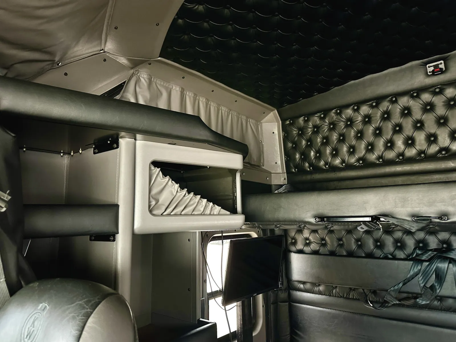 2021 Kenworth T800 - image 20