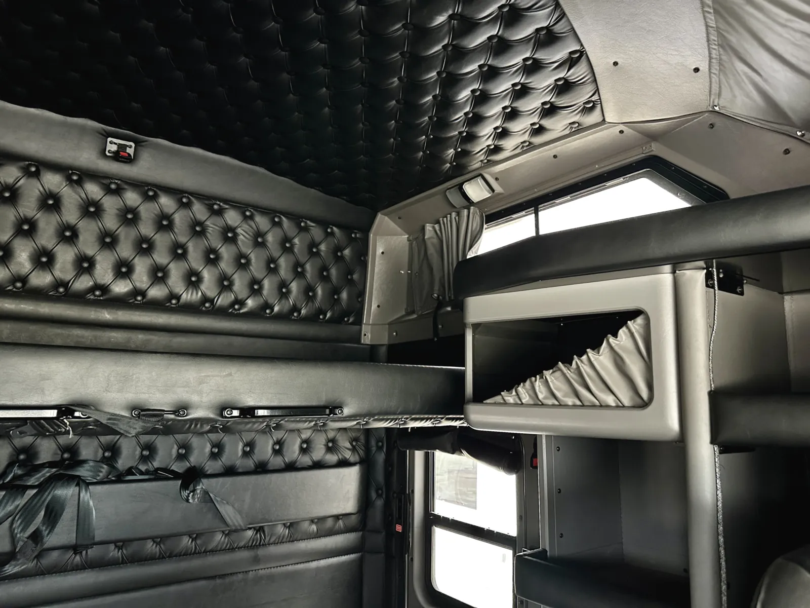 2021 Kenworth T800 - image 22