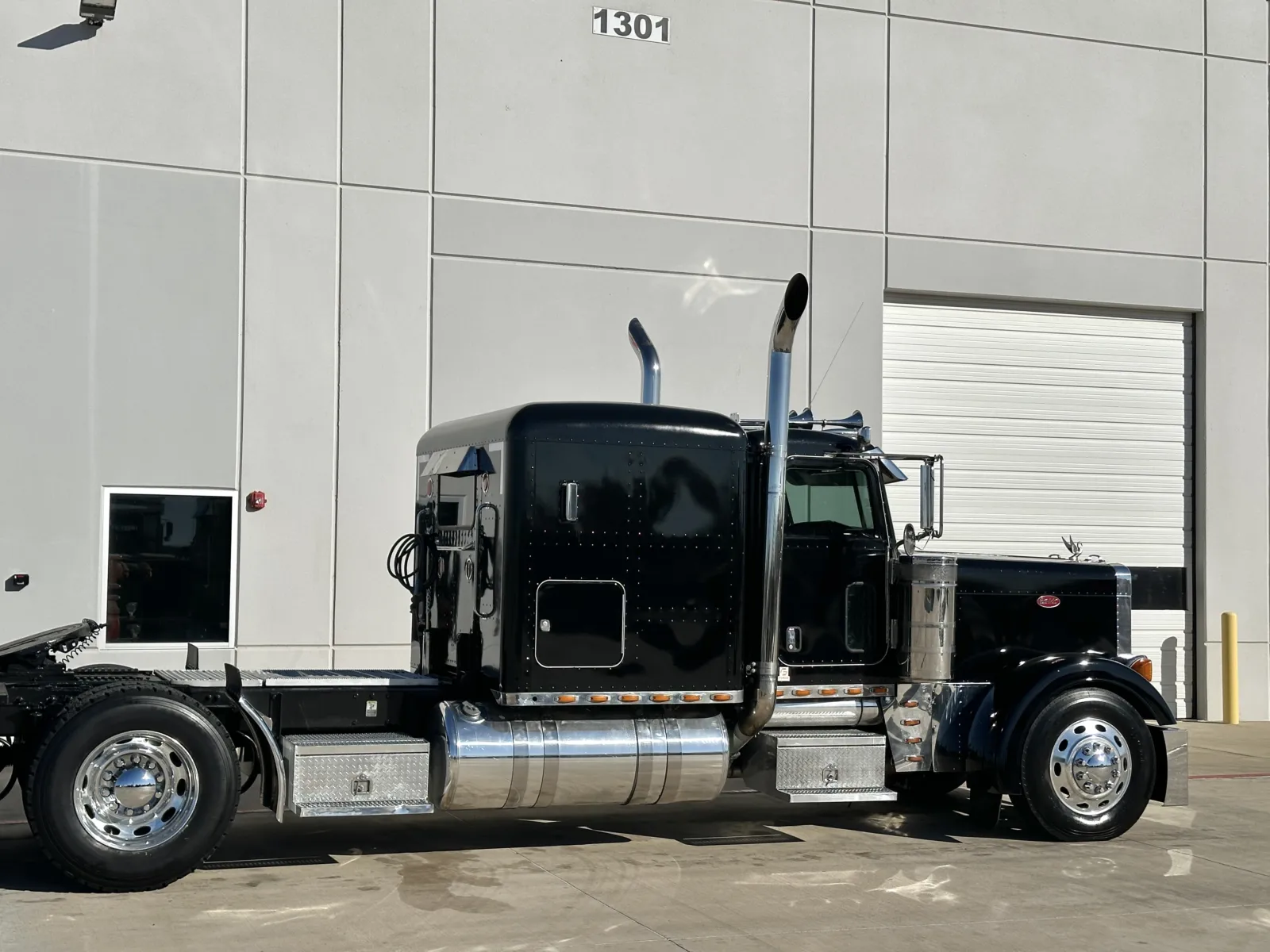 2005 Peterbilt - image 7